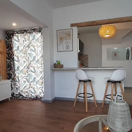 Apartman Famara - Casa Marosenia Güime